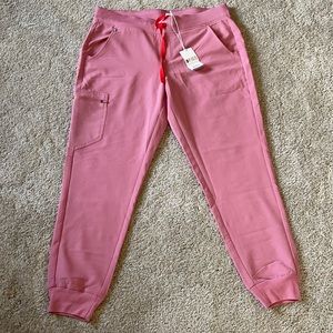 NWOT Figs Zamora Scrub Pants In Chalk Pink. L